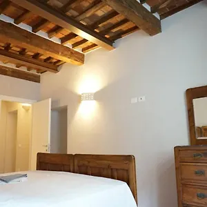Appartement San, Lucques